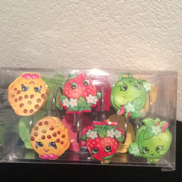 D- New 12 Shopkins Shower Curtain Hooks - Picture 4 of 6